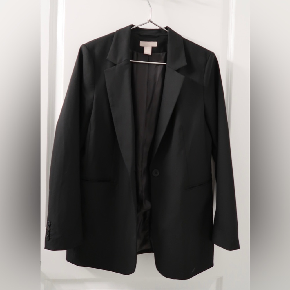 H&M Black Blazer w‎ Shoulder Pads